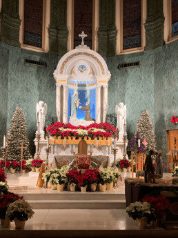 St Anthony Of Padua Altar Decorated For Christmas Min