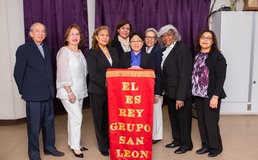 Prayer Group  Grupo De Oracion  “El Es Rey”