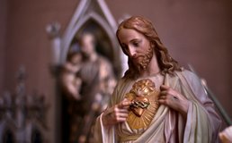 statue of Jesus