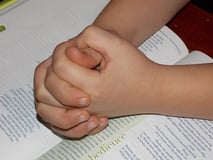 Child Praying Hands 1510773  340